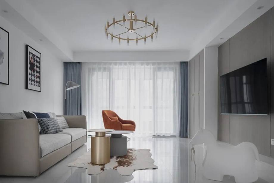 140㎡现代轻奢，淡雅的空间，搭配华丽的家具，装出极简的档次。
